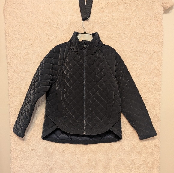 Athleta Whisper Featherless Luxe Quilted Puffer Jacket - Picture 6 of 7